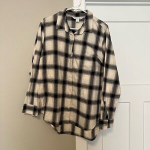 Old Navy Black and Cream Long Sleeve Button Down Shirt